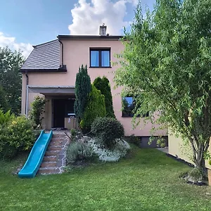 S Parkovanim Apartmán Ostrava